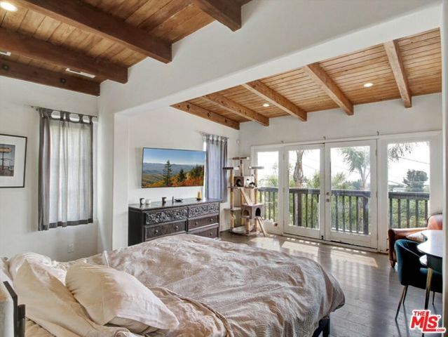 2007 Barcelona Drive, Los Angeles, CA 90046