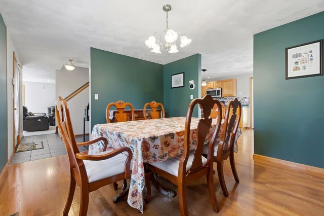 43 Calumet St, Salem, MA 01970