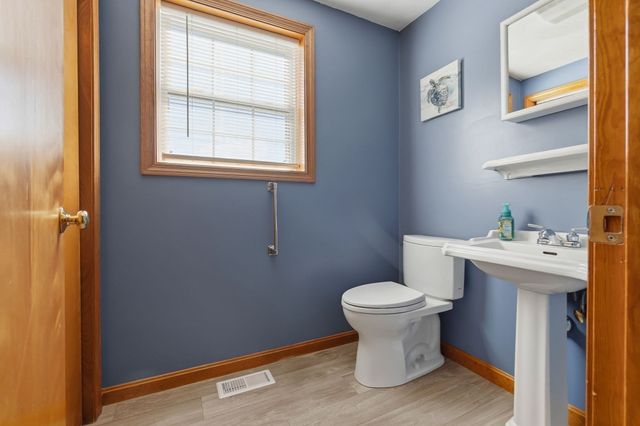 43 Calumet St, Salem, MA 01970