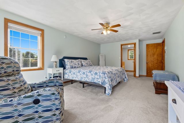 43 Calumet St, Salem, MA 01970