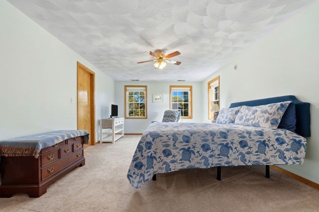 43 Calumet St, Salem, MA 01970