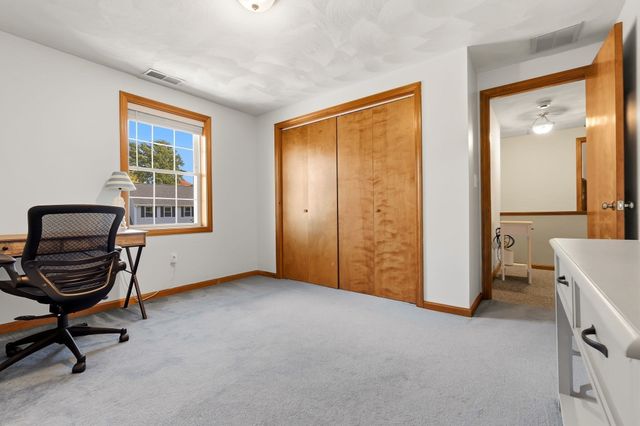 43 Calumet St, Salem, MA 01970
