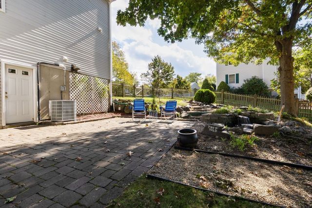43 Calumet St, Salem, MA 01970