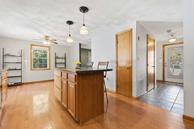 43 Calumet St, Salem, MA 01970