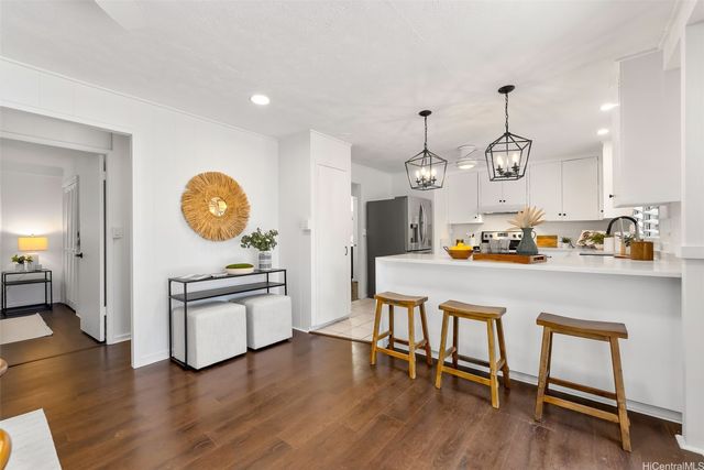 6003 Elelupe Place, Honolulu, HI 96821