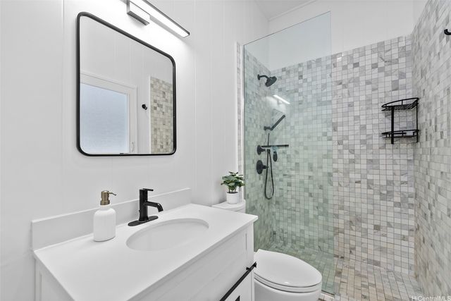 6003 Elelupe Place, Honolulu, HI 96821