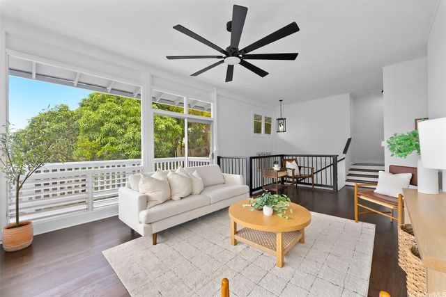 6003 Elelupe Place, Honolulu, HI 96821
