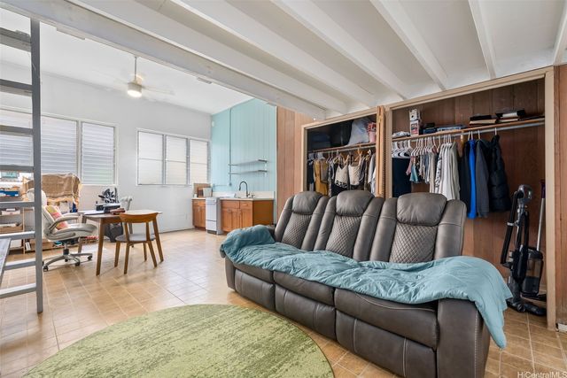 6003 Elelupe Place, Honolulu, HI 96821