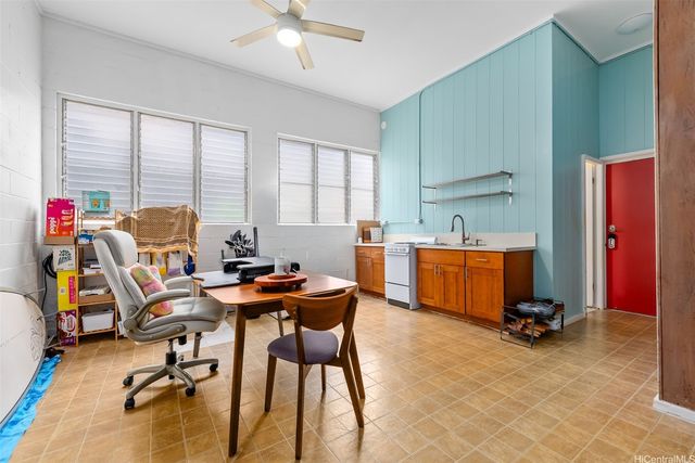 6003 Elelupe Place, Honolulu, HI 96821