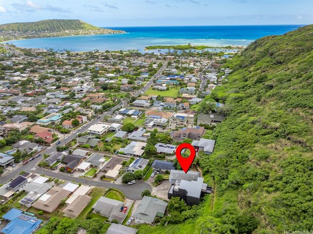 6003 Elelupe Place, Honolulu, HI 96821