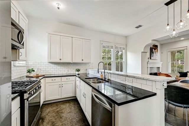 2013 Peoples ST, Austin, TX 78702