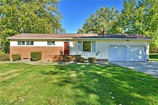 8305 Hiram Place SE, Warren, OH 44484