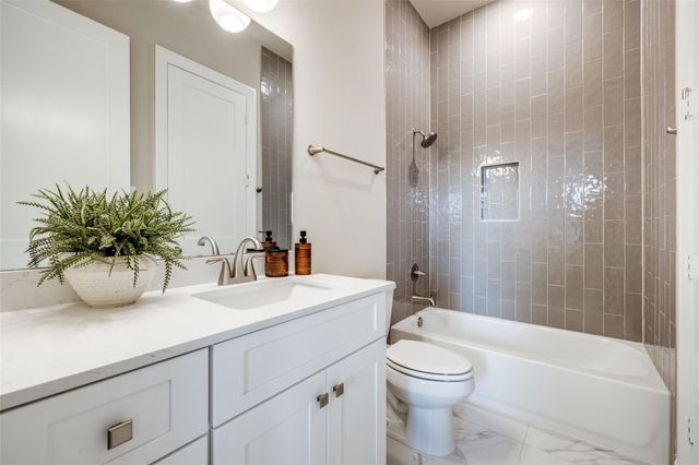 357 Covey Lane, Sealy, TX 77474