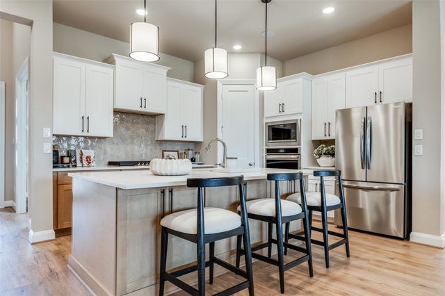 357 Covey Lane, Sealy, TX 77474