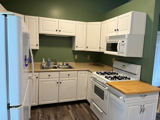 991 Nevin Street, Akron, OH 44310