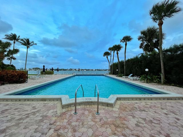 2800 N Flagler Drive 1013, West Palm Beach, FL 33407
