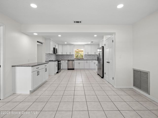 5215 Pina Vista Drive, Melbourne, FL 32934