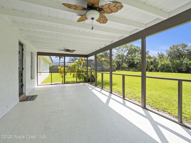 5215 Pina Vista Drive, Melbourne, FL 32934