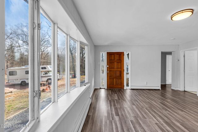 73 Maxim Road, Howell, NJ 07731