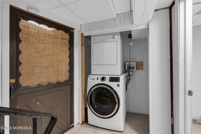 73 Maxim Road, Howell, NJ 07731