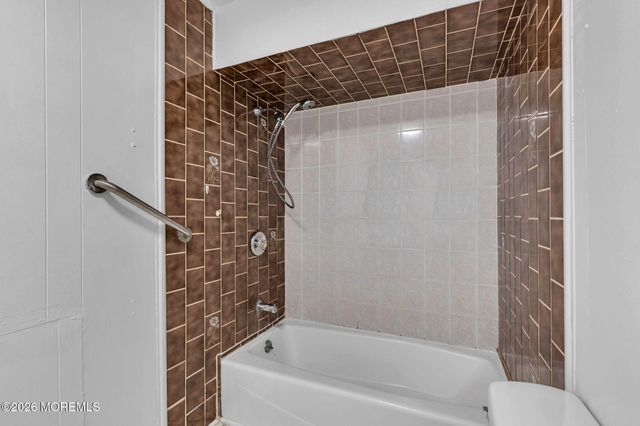 73 Maxim Road, Howell, NJ 07731