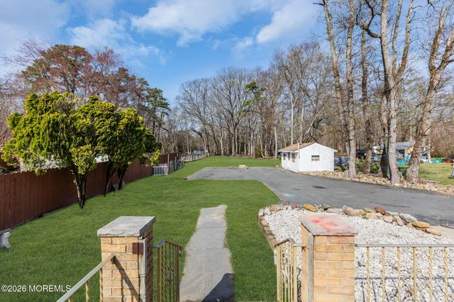 73 Maxim Road, Howell, NJ 07731