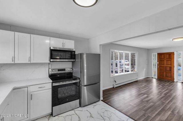 73 Maxim Road, Howell, NJ 07731