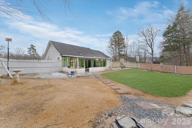 1914 Sloan Drive, Charlotte, NC 28208