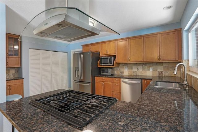 1915 NW 16TH AVENUE, Gainesville, FL 32605