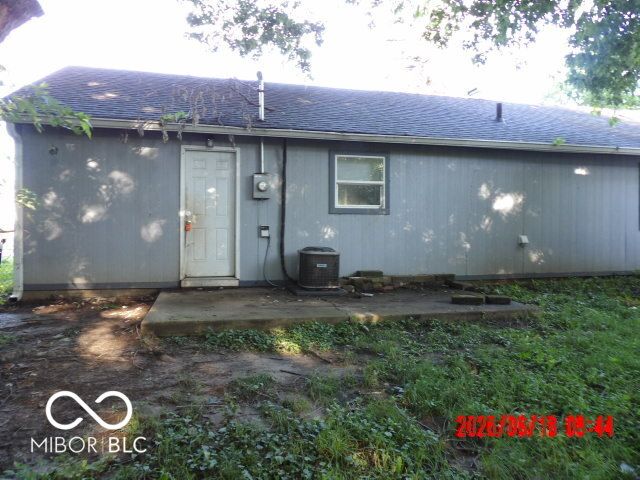 81 Crestview Drive, Greenwood, IN 46143