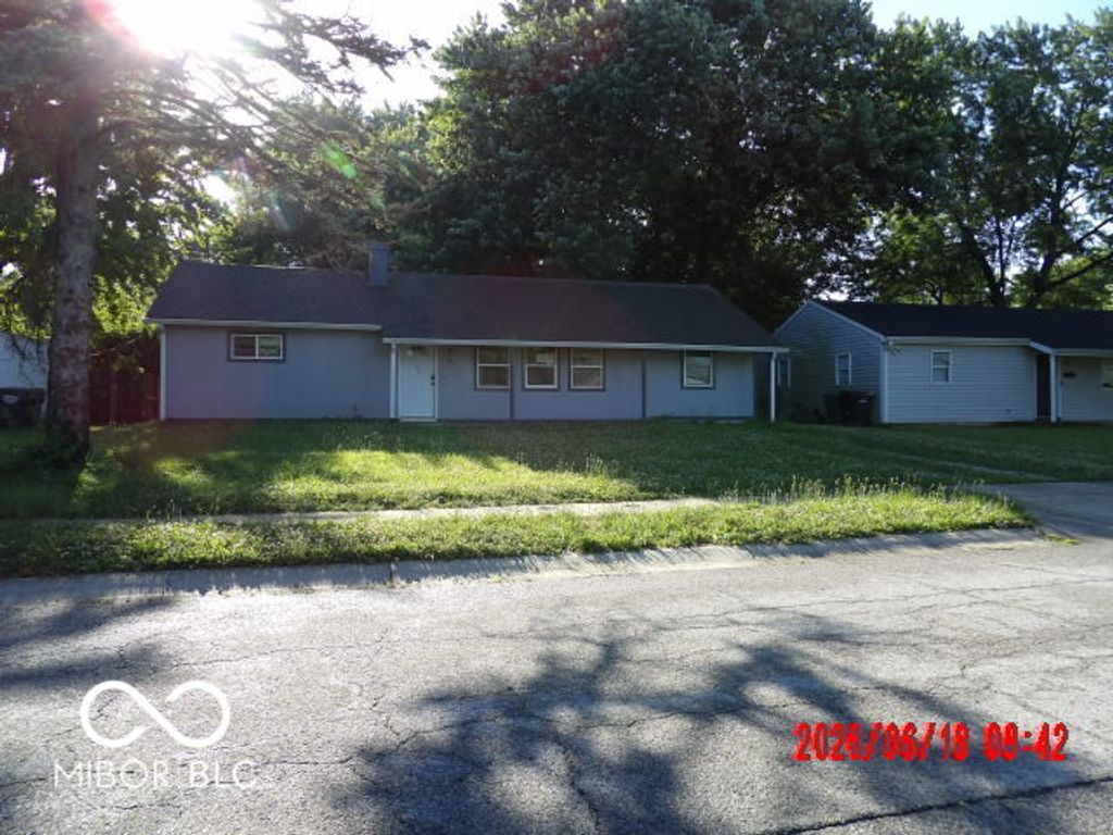 81 Crestview Drive, Greenwood, IN 46143