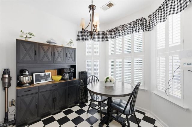 204 Joshua CIR, Smithfield, VA 23430