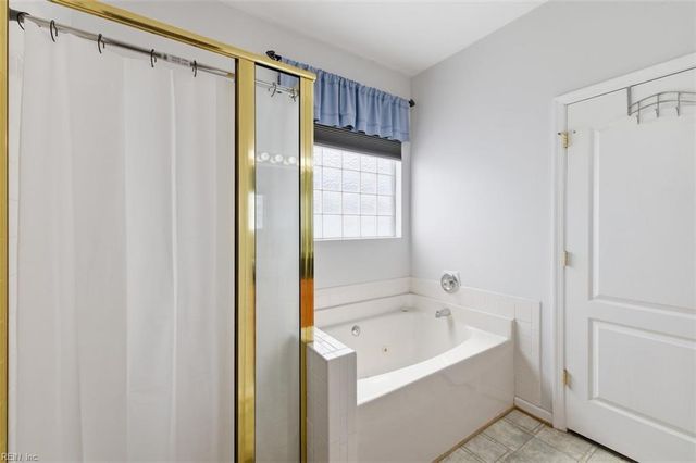 204 Joshua CIR, Smithfield, VA 23430