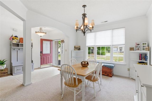 204 Joshua CIR, Smithfield, VA 23430