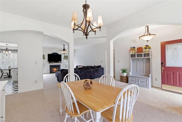 204 Joshua CIR, Smithfield, VA 23430
