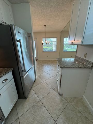 4 Vista Gardens Trail 103, Vero Beach, FL 32962