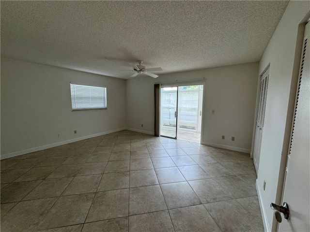 4 Vista Gardens Trail 103, Vero Beach, FL 32962