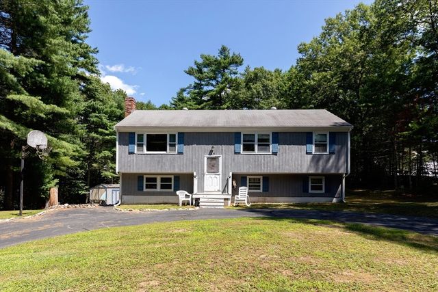 49 Forest St, Carver, MA 02330