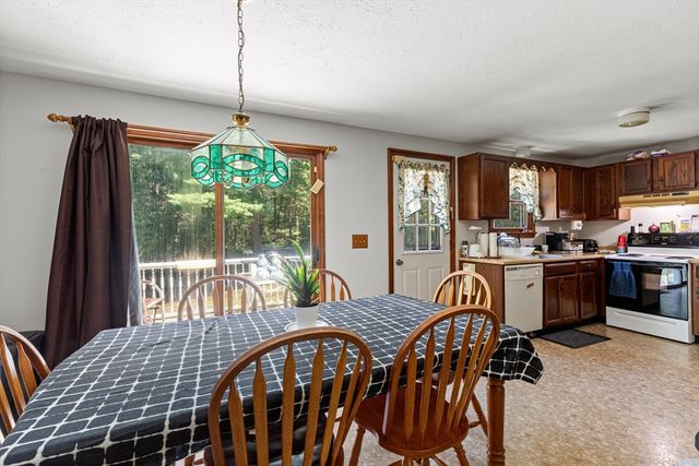 49 Forest St, Carver, MA 02330