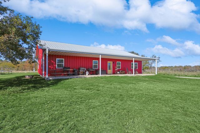 1161 Lynn Creek Road, Jacksboro, TX 76458