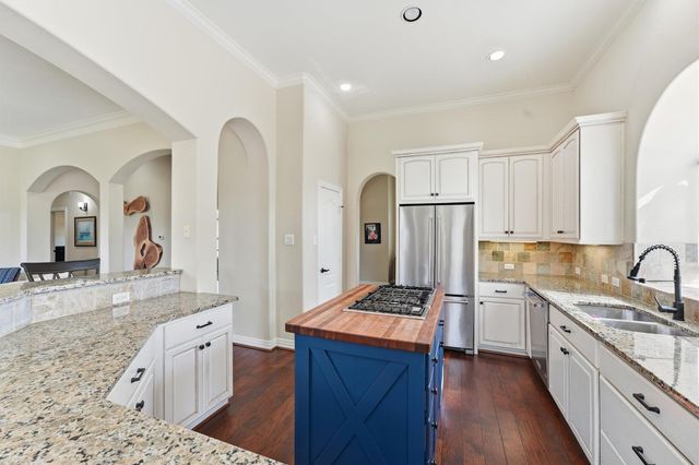 4810 Magnolia Bend Drive, Rosharon, TX 77583
