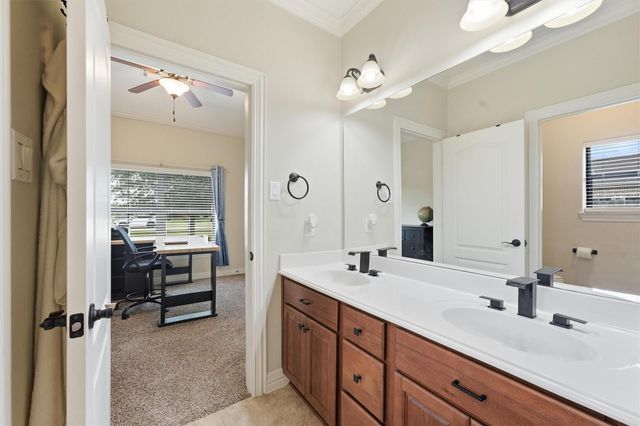 4810 Magnolia Bend Drive, Rosharon, TX 77583