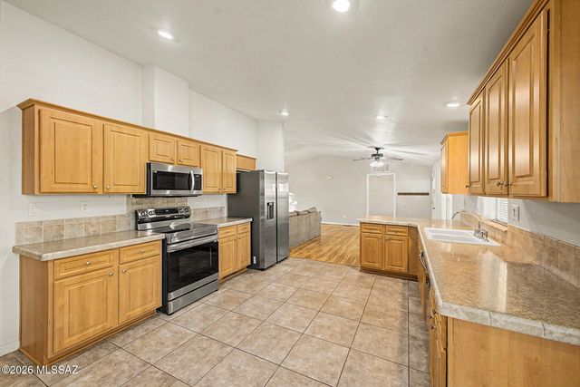 11716 S Morning Mist Place, Vail, AZ 85641