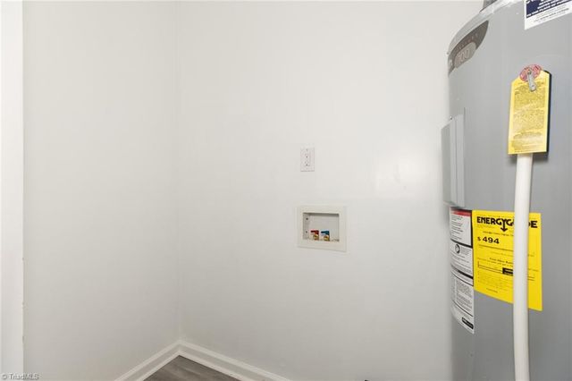 708 1st Rainbow Street, Lexington, NC 27295