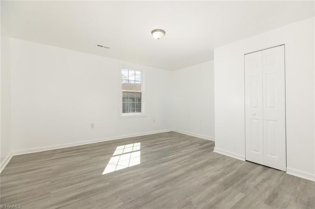 708 1st Rainbow Street, Lexington, NC 27295