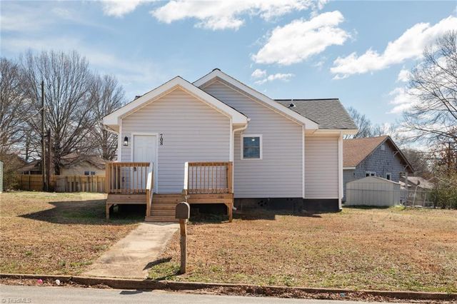 708 1st Rainbow Street, Lexington, NC 27295