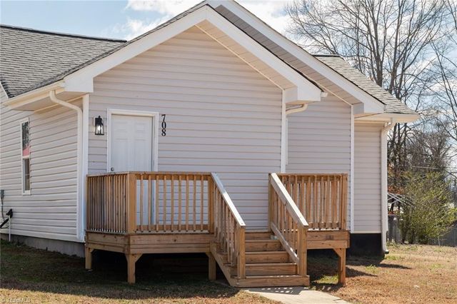 708 1st Rainbow Street, Lexington, NC 27295