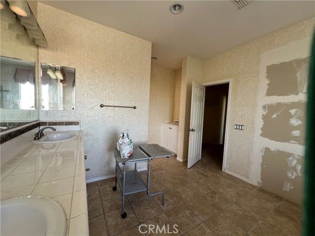 12484 Osprey, Victorville, CA 92392