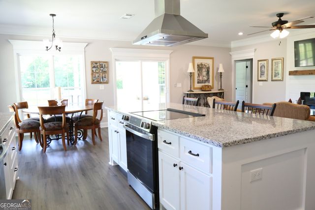 203 Saxton Place, Leesburg, GA 31763