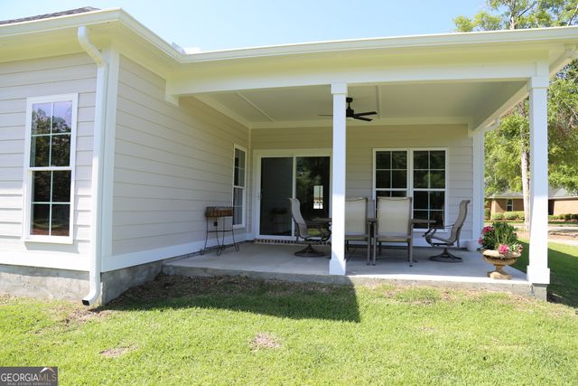 203 Saxton Place, Leesburg, GA 31763
